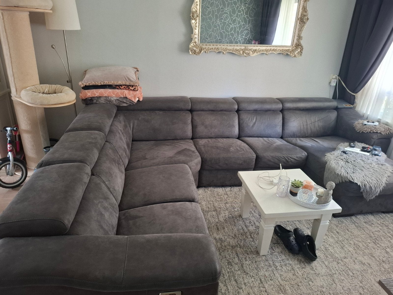 Grijze hoekbank 150 euro, nog in prima staat mag gelijk weg!, Gebruikt, Modern en comfortabel, Hoekbank, 300 cm of meer