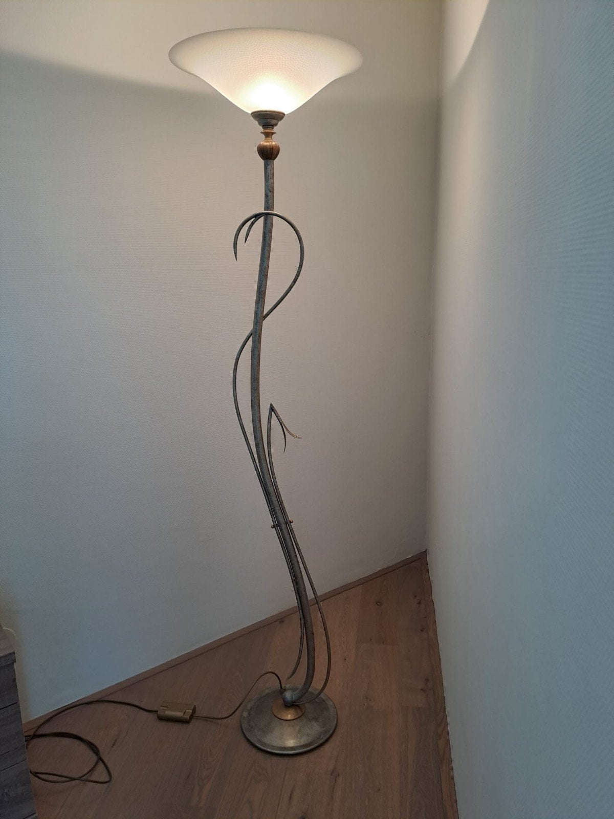 prachtige vloerlamp schemerlamp staande lamp smeedwerk, Ophalen, Zo goed als nieuw, Metaal, 150 tot 200 cm