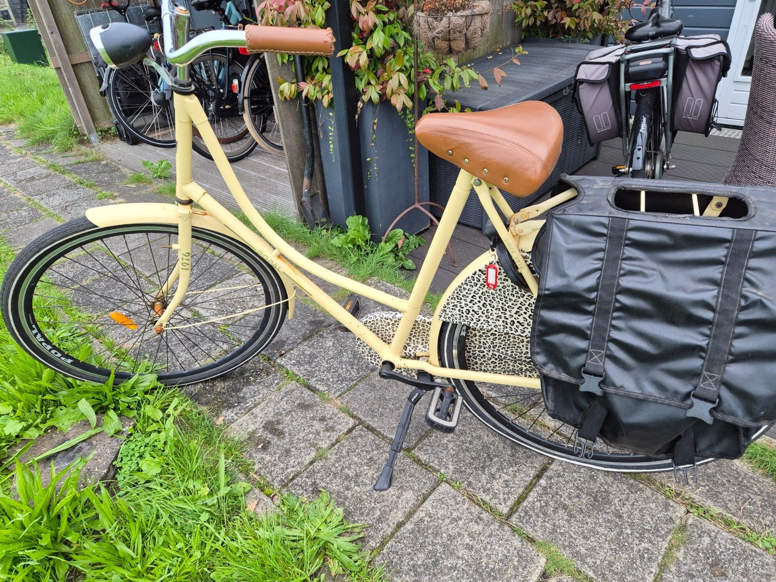 Popal Omafiets - Crème met Panterprint, Fietsen en Brommers, Terugtraprem, Gebruikt, Ophalen of Verzenden, Handrem