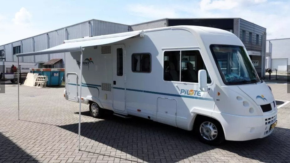 Pilote Reference 710 / Zonnepanelen/ APK 10-07-27 /175.000km