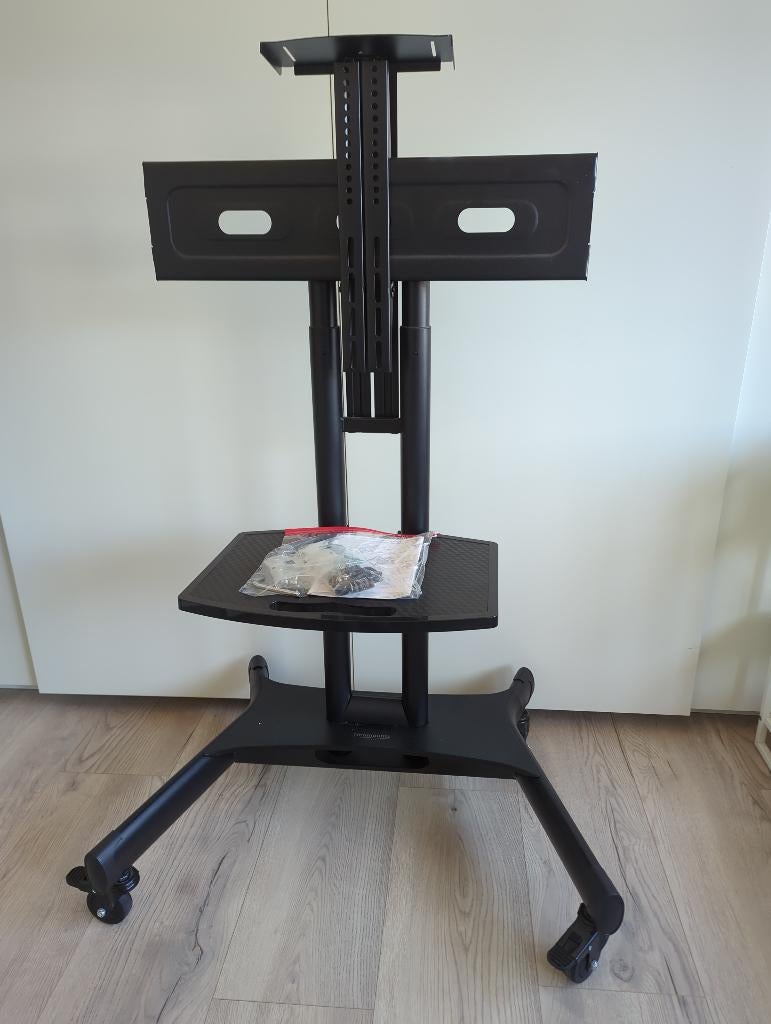 Neomounts NM-M1700 verrijdbare tv-standaard, Ophalen, Gebruikt