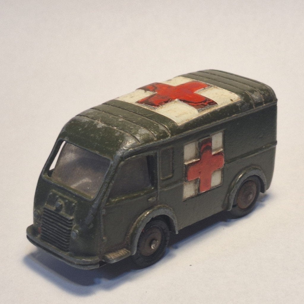 Renault ambulance militair Dinky Toys, Ophalen of Verzenden, Gebruikt, Auto, Dinky Toys