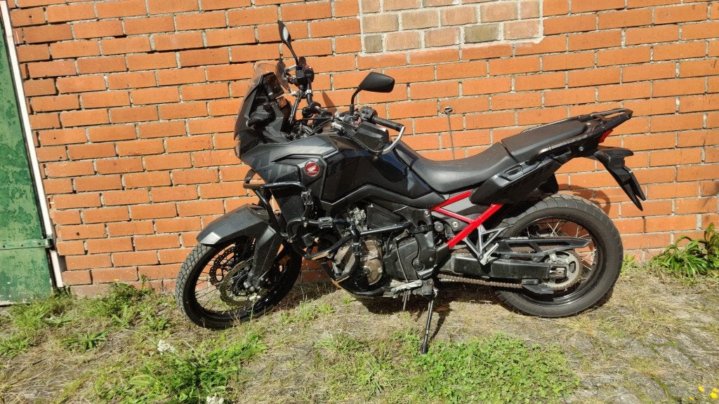Honda Africa Twin CRF1100 2022 verlaagd, 2 cilinders, Occasion, Motorrijbewijs A, Bedrijf