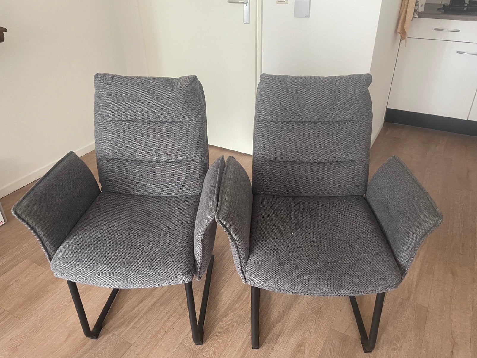 Eetkamerstoelen 2 stuks, Ophalen, Twee, Zo goed als nieuw, Stof