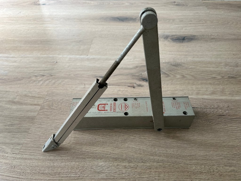 deurdranger, Doe-het-zelf en Verbouw, Hang- en Sluitwerk, Ophalen, Gebruikt, IJzer, Overige typen