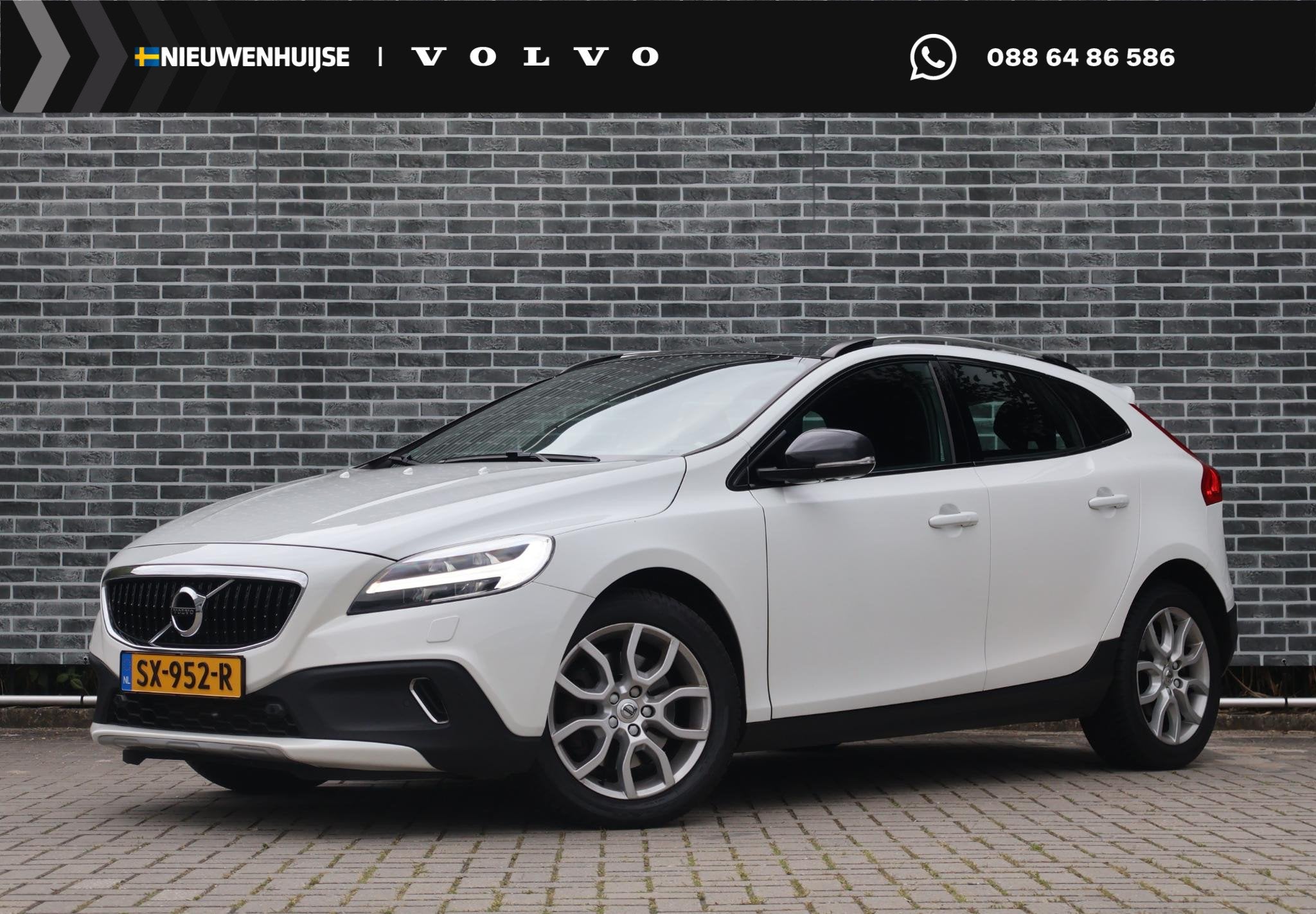 Volvo V40 Cross Country 2.0 T4 AWD Summum | Trekhaak | Navig