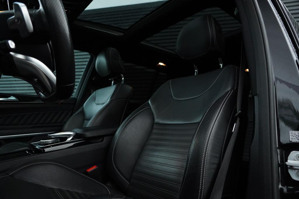 Mercedes-Benz GLS 500 4MATIC AMG / Pano / 7 Pers / B&O / Luc, Auto's, Gebruikt, 7 stoelen, Zwart, Bedrijf