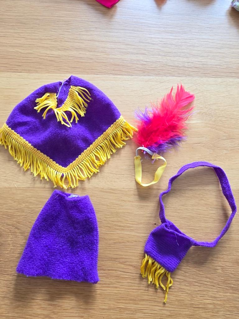 Barbie indianen kledingset, Ophalen of Verzenden, Gebruikt, Kleertjes