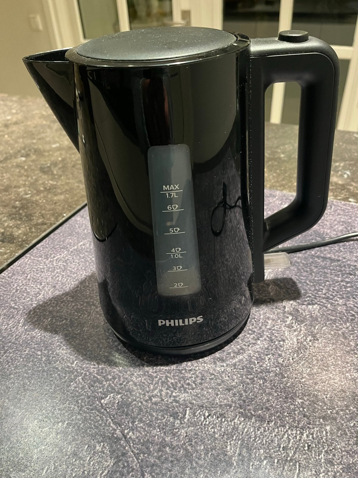 Philips Waterkoker Zwart - 1.7L - Zo goed als nieuw, Witgoed en Apparatuur, 1 tot 2 liter, Ophalen of Verzenden, Zo goed als nieuw