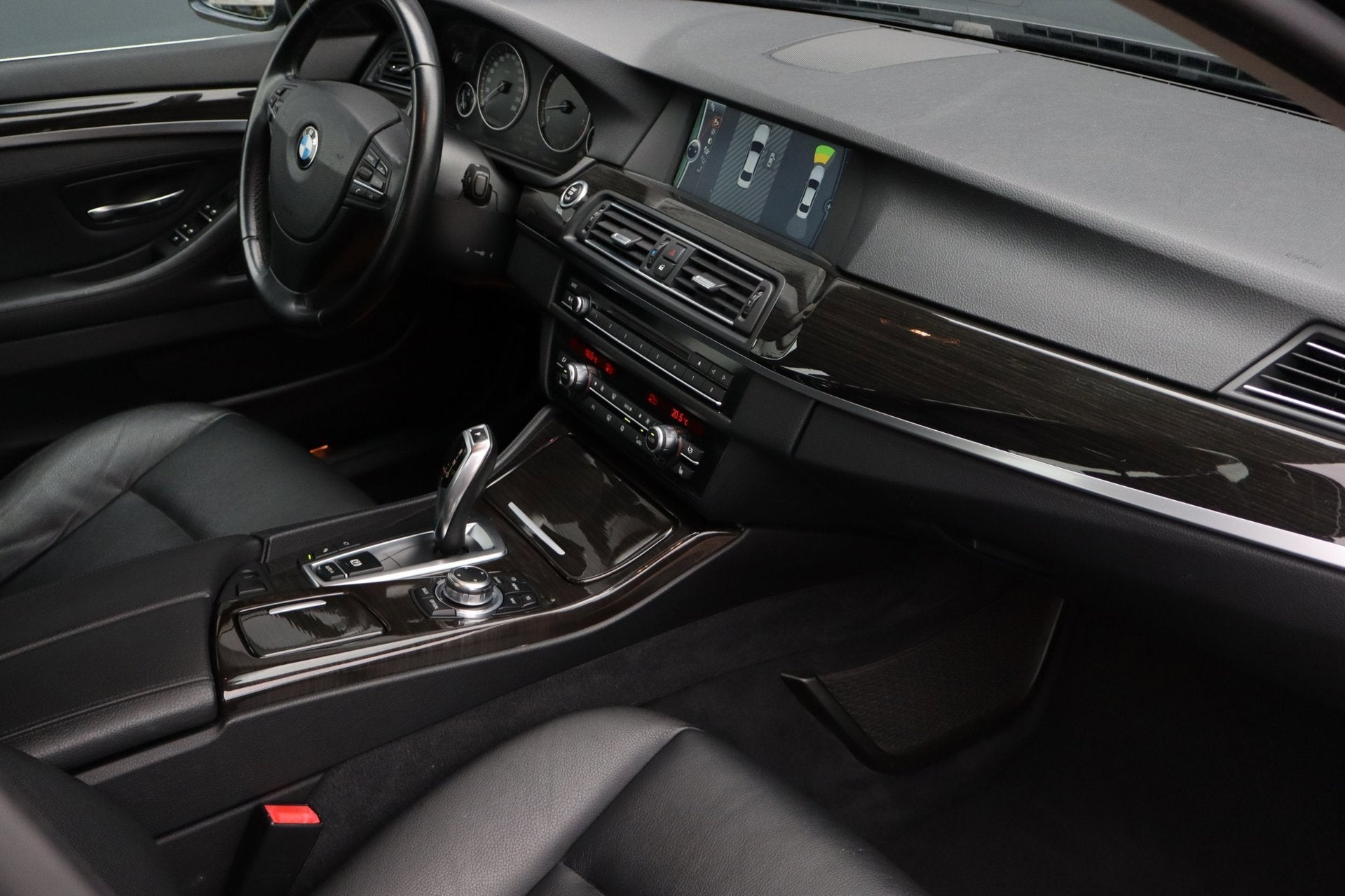 BMW 5-serie 535i High Executive-Dealer onderhouden, Automaat, Euro 5, Achterwielaandrijving, Zwart