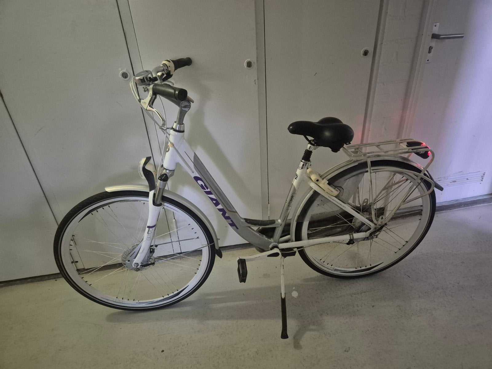 Giant damesfiets - Goed onderhouden en klaar voor gebruik, Ophalen, Gebruikt, Velgrem, Versnellingen