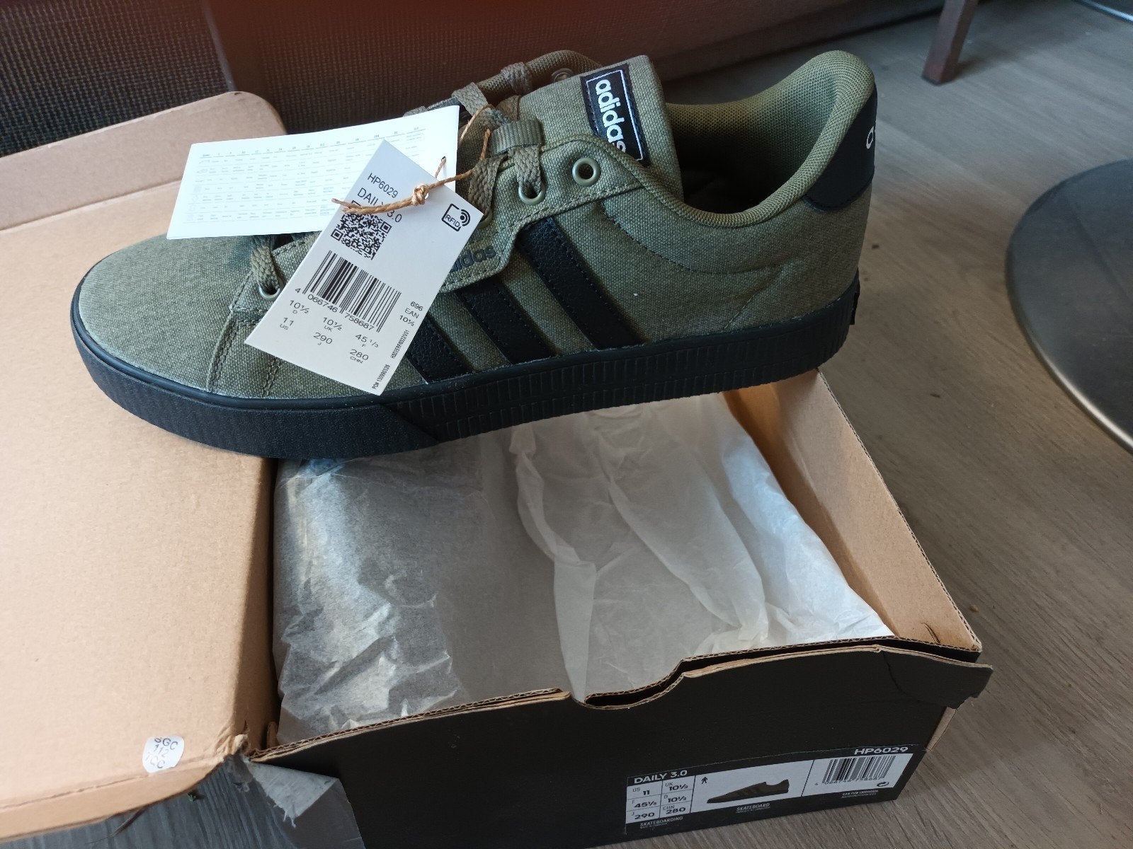 Adidas Daily 3.0, maat 45,1/3, nieuw en ongedragen, Overige kleuren, Nieuw, Ophalen of Verzenden, Adidas