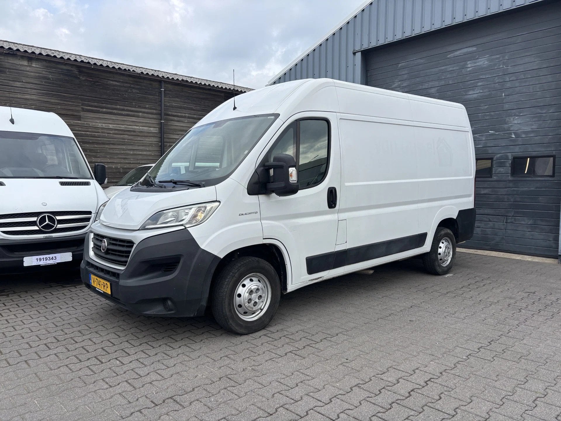 Fiat Ducato 2.3 MJ L2 H2 Airco Cruisecontrol Navi (bj 2018), Voorwielaandrijving, Gebruikt, Euro 6, Electronic Stability Program (ESP)