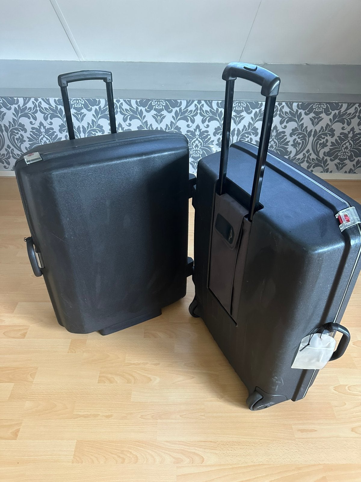 2 Samsonite Zwarte Koffers, Sieraden, Tassen en Uiterlijk, Koffers, Gebruikt, Hard kunststof, 70 cm of meer, 55 cm of meer, Uitschuifbare handgreep