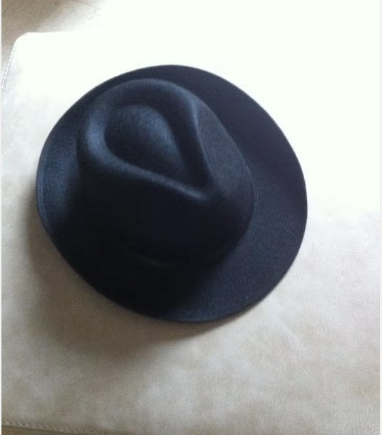 Dames hoedje zwart merk Boland., Hoed, Zo goed als nieuw, Boland., One size fits all