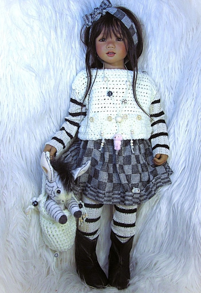 Outfit met baby zebra maat 80-85cm Himstedt Zwergnase poppen, Verzamelen, Verzenden, Nieuw, Kleertjes