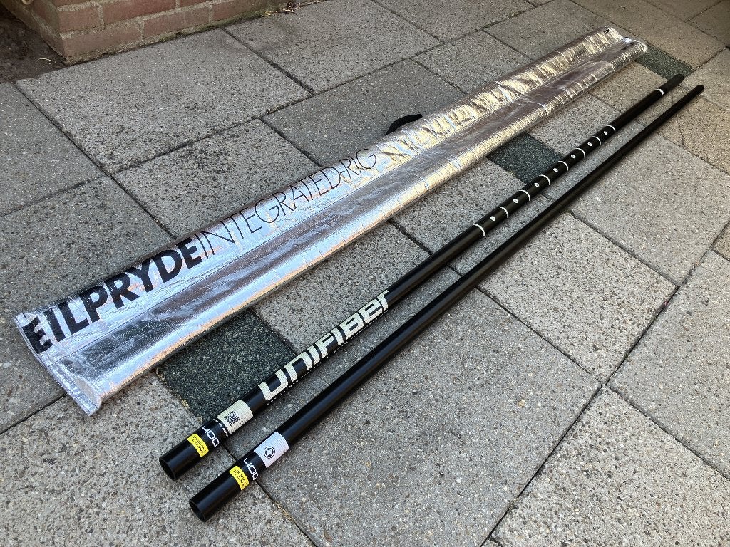 Unifiber 400 RDM mast - 50% carbon, Watersport en Boten, Ophalen, Mast, Zo goed als nieuw, Met draagtas