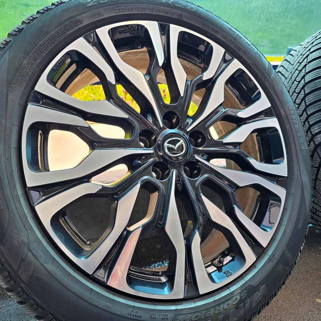 Origineel Mazda CX60 winterset 235-50-20 104V TPMS, Auto-onderdelen, Banden en Velgen, Band(en), Winterbanden, 20 inch, 235 mm