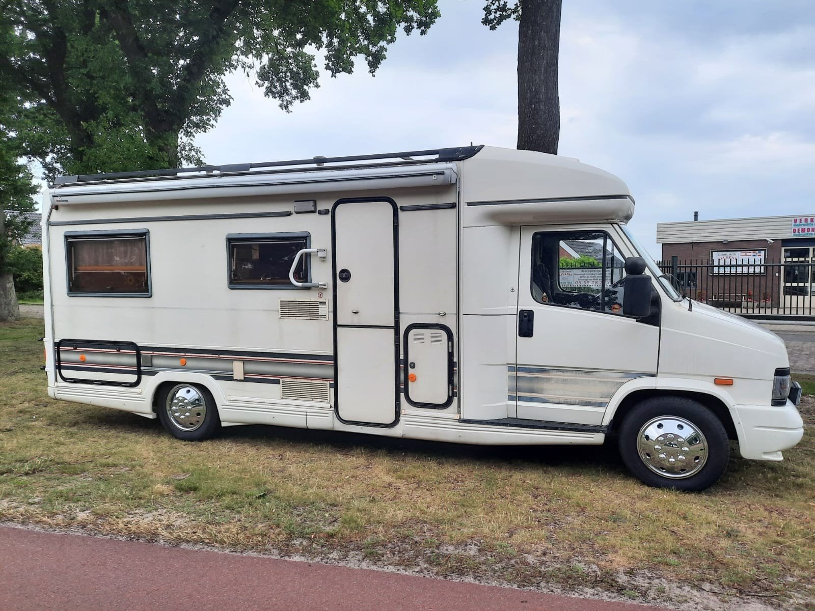 Burstner Camper - Klaar voor avontuur!, Bedrijf
