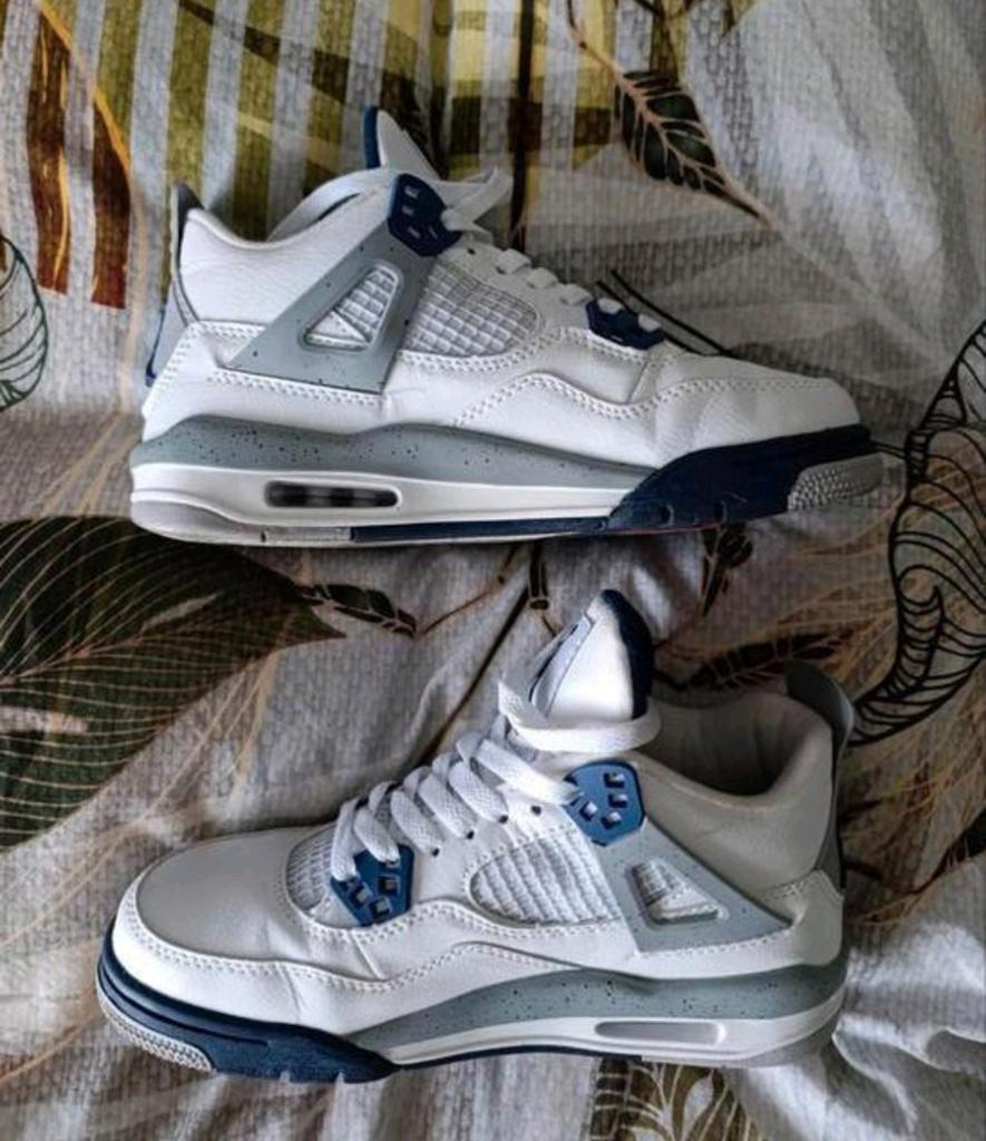 Nike Air Jordan Retro 4 Midnight Blue Navy maat 38, Kleding | Heren, Schoenen, Ophalen of Verzenden