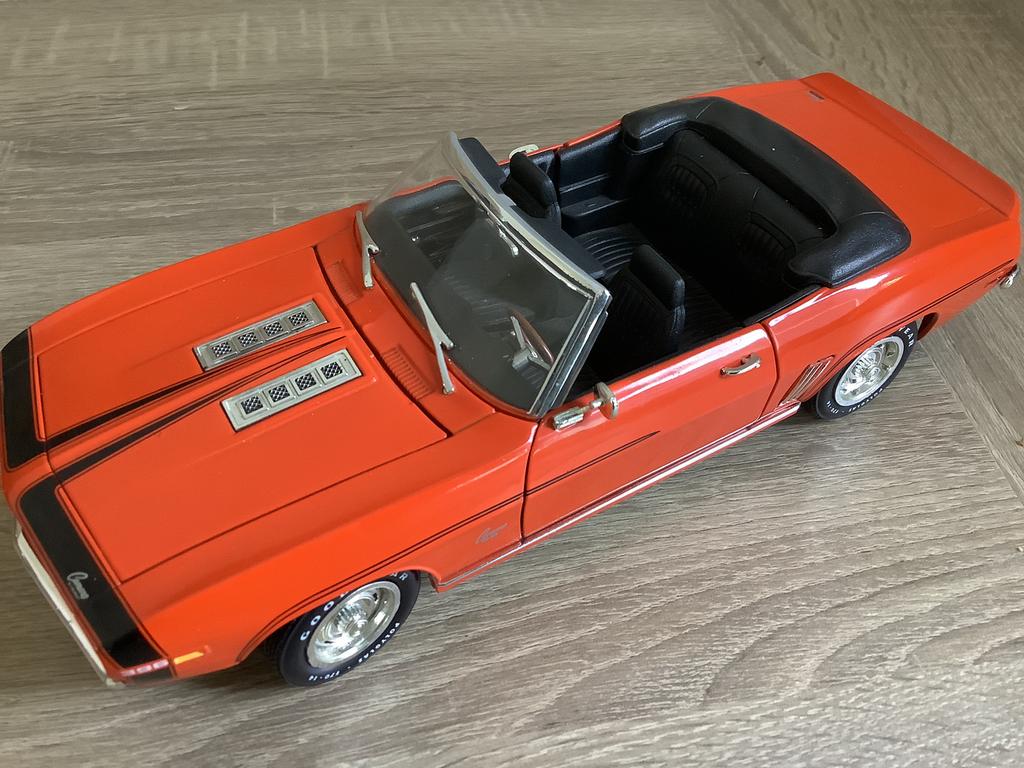 Chevrolet camaro, Ophalen of Verzenden, Zo goed als nieuw, ERTL