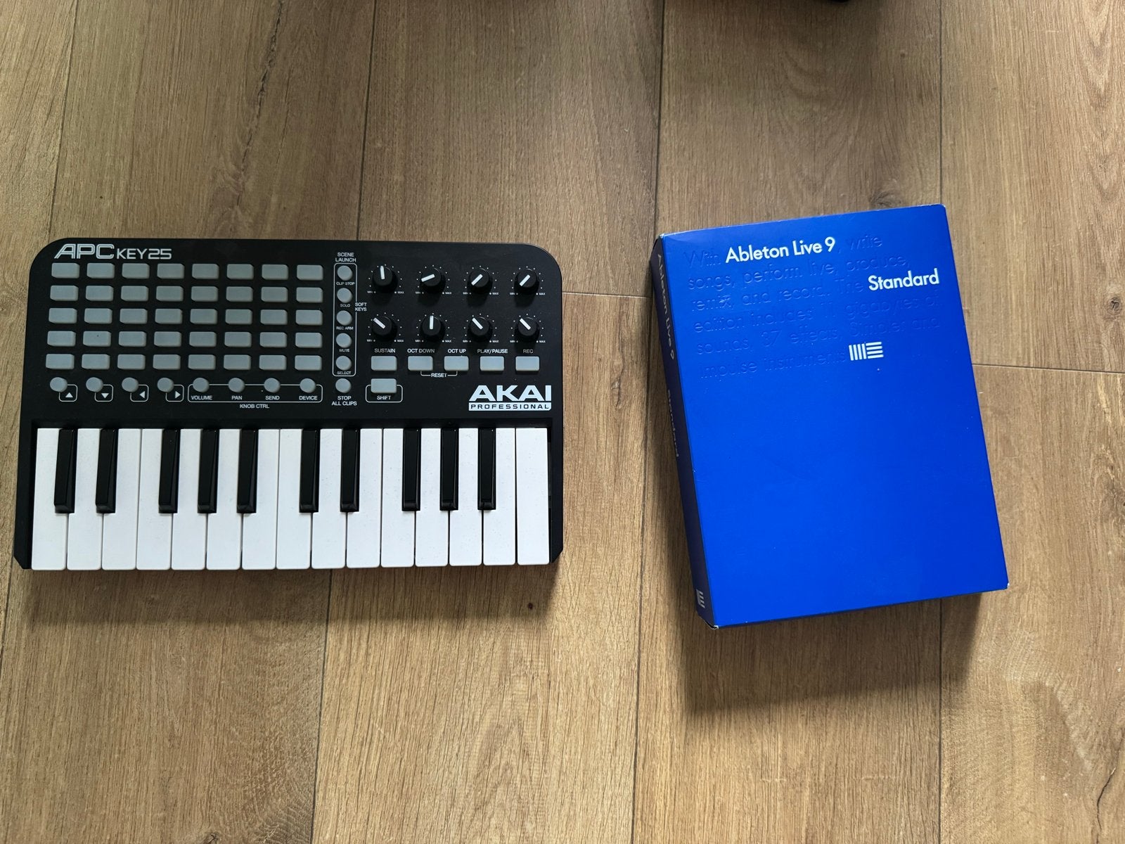 Akai APC Key 25 met Ableton Live 9 Standard, Muziek en Instrumenten, Keyboards, Zo goed als nieuw, Overige aantallen, Overige merken