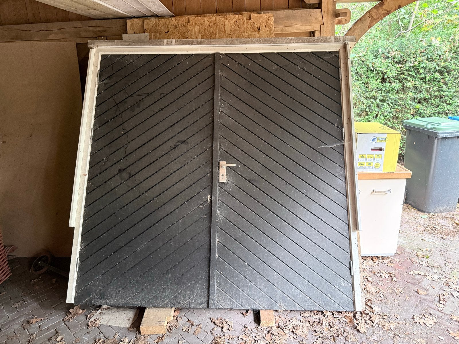 Mooie openslaande houten schuur/garagedeuren, Doe-het-zelf en Verbouw, Deuren en Horren, Ophalen, Gebruikt, Garagedeur, Hout