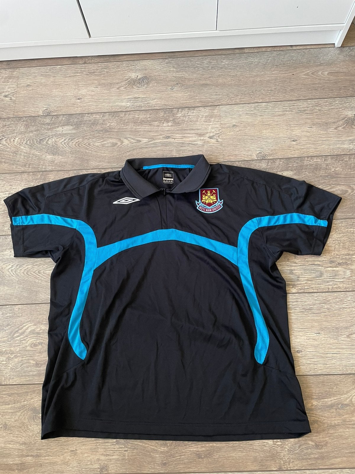 Origineel West Ham United trainingsshirt Umbro – Maat XXL, Zwart, Overige maten, Ophalen of Verzenden, Zo goed als nieuw