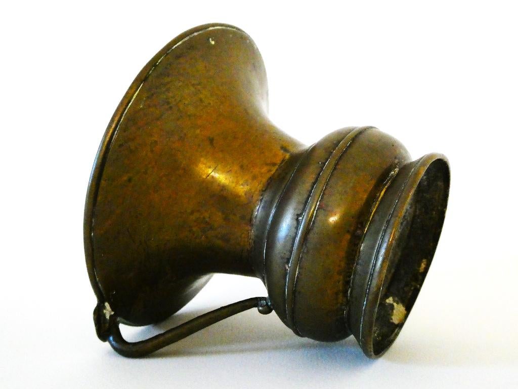 Antieke messing kwispedoor met een patina midden 19e eeuw, Ophalen of Verzenden