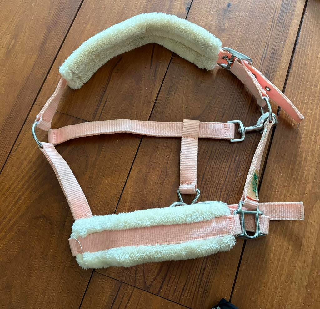 Pony halster roze met bont stukjes., Dieren en Toebehoren, Ophalen of Verzenden, Zo goed als nieuw, Overige soorten
