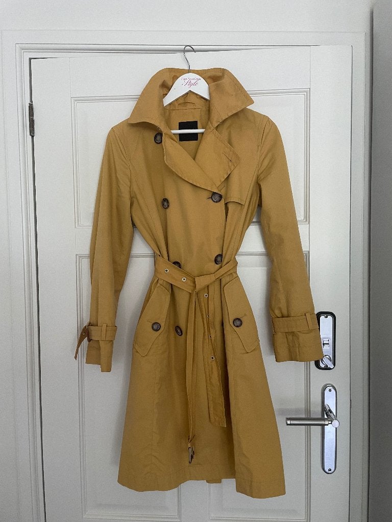Max Mara Regenjas The Weekend, Kleding | Dames, Geel, Max Mara, Ophalen of Verzenden, Zo goed als nieuw