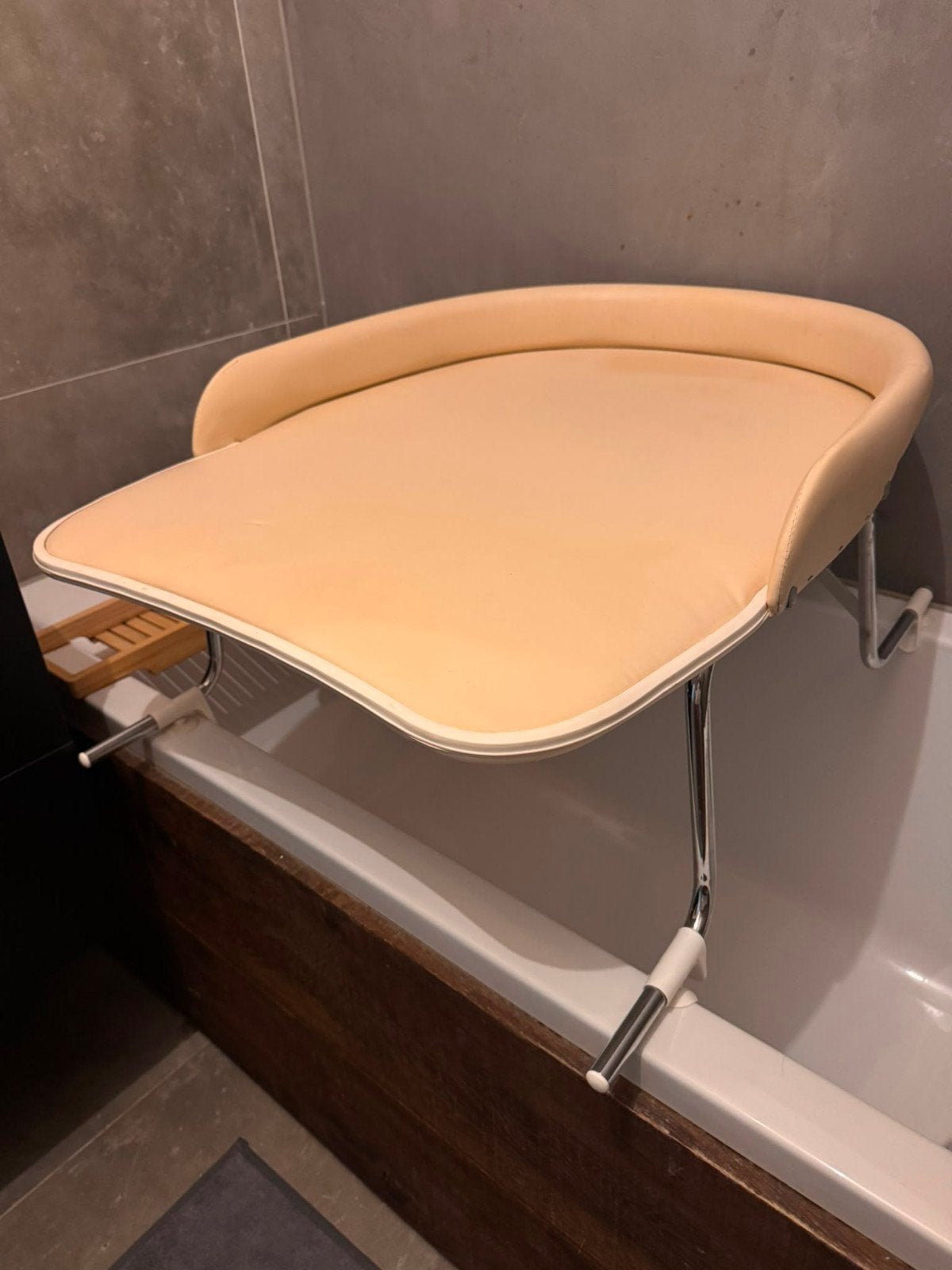 Geuther aankleedtafel voor op bad - ruimtebesparend, Kinderen en Baby's, Badjes en Verzorging, Ophalen, Gebruikt, Overige typen