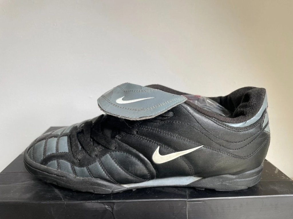 nike air max match mercurial turf t90 trainers size 9,5 8,5, Sport en Fitness, Voetbal, Gebruikt, Maat XS of kleiner, Schoenen