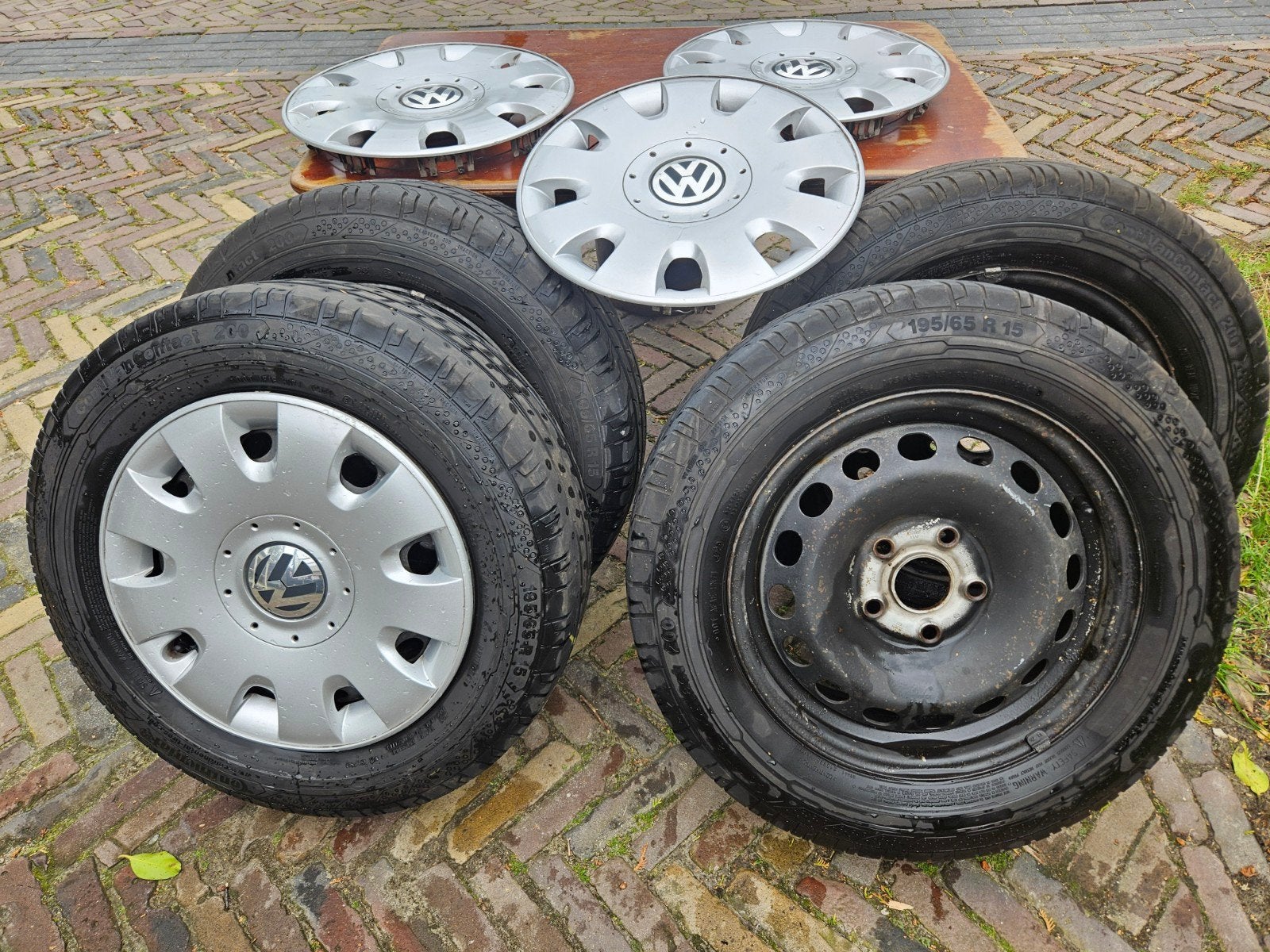 V.W GOLF WIELEN 4 X ZIE AALLE FOTO.S PRIJS 100, Ophalen of Verzenden, 19 inch, Winterbanden, Banden en Velgen