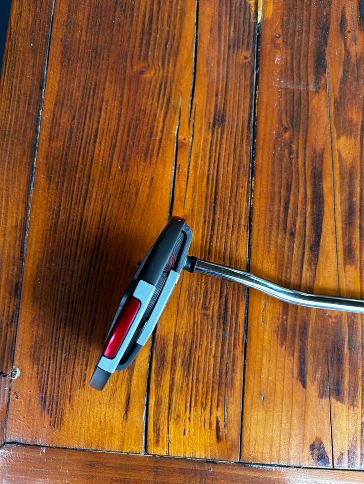 Zeldzame Red Ball putter 34,5 inch met oversized grip, Sport en Fitness, Overige Sport en Fitness, Nieuw, Ophalen of Verzenden
