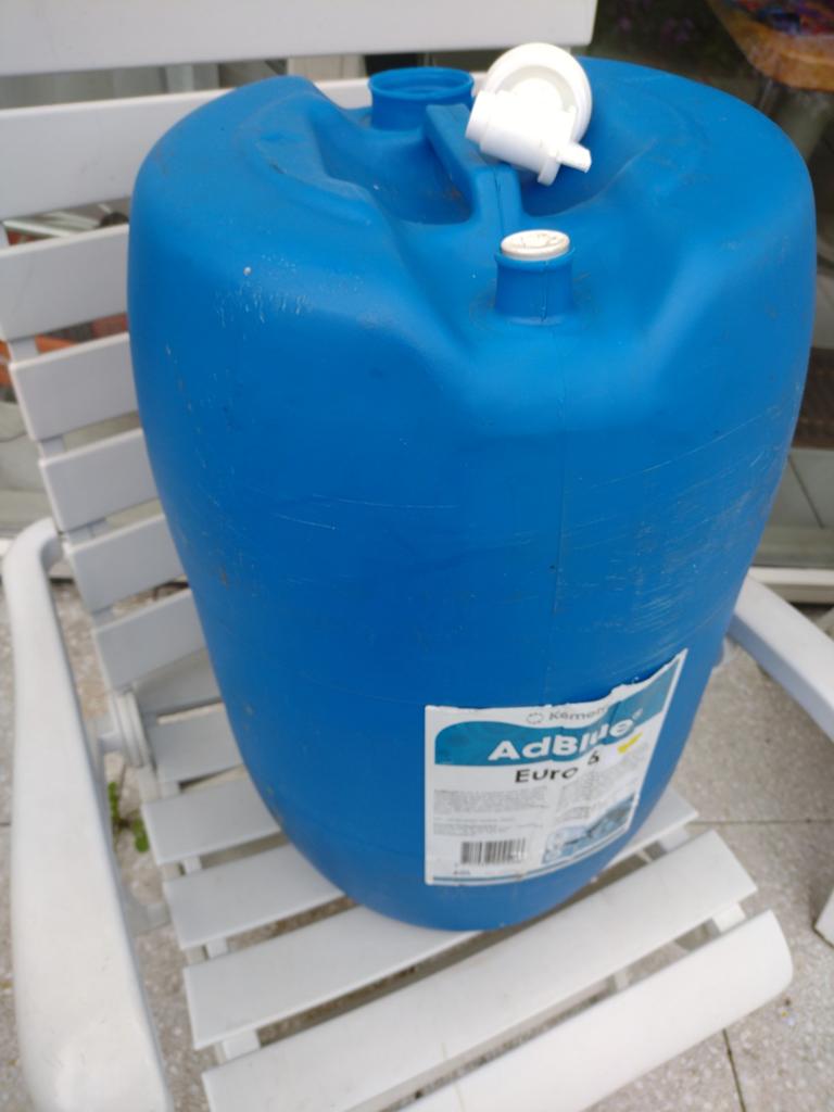 Vat , leeg, 60 liter met kraan (Ad Blue), Minder dan 75 liter, Ophalen