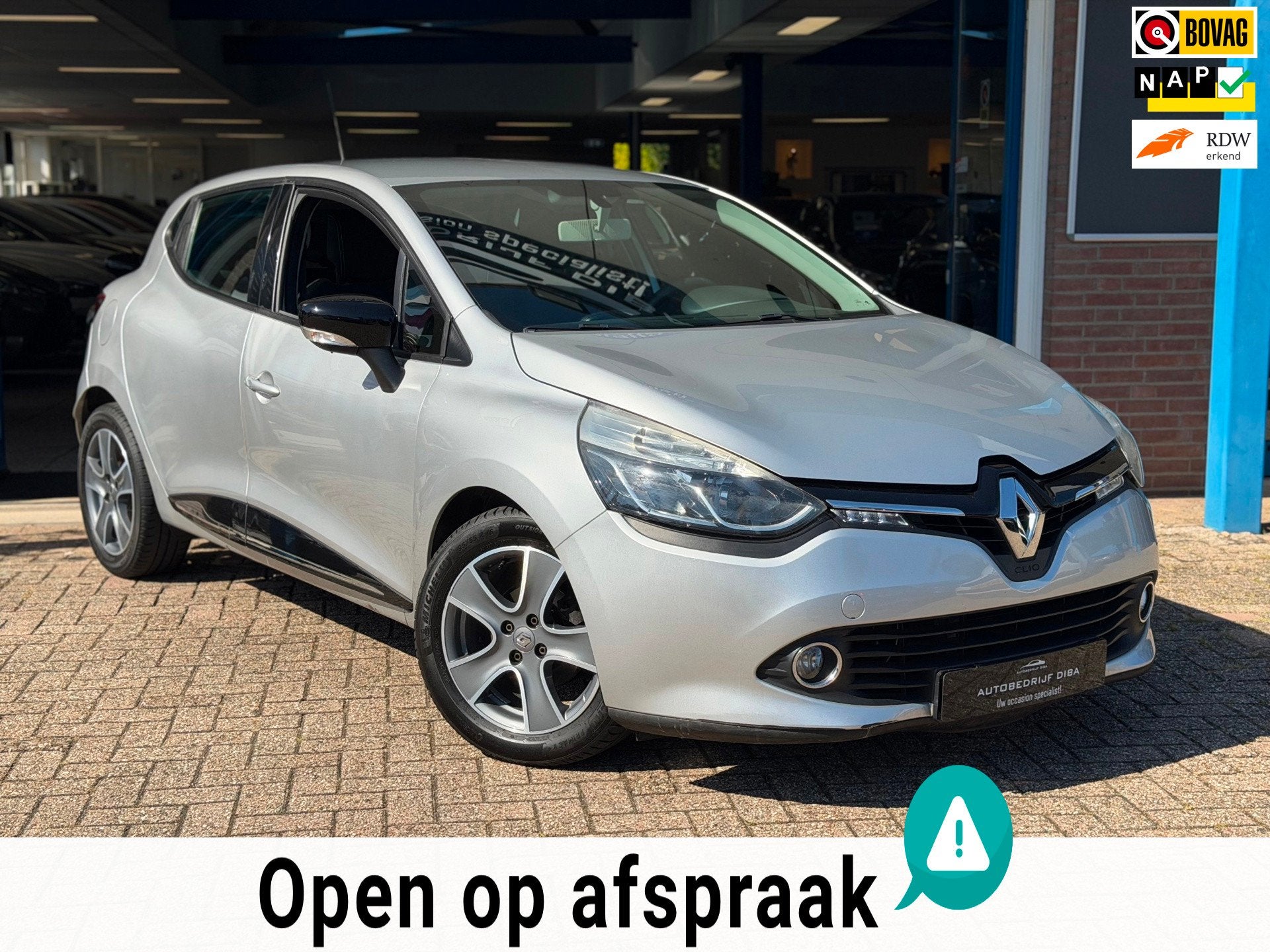 Renault Clio 0.9 TCe Expression 2014 NAVI CLIMA LM NAP!, Auto's, Voorwielaandrijving, Stof, Zwart, 540 kg