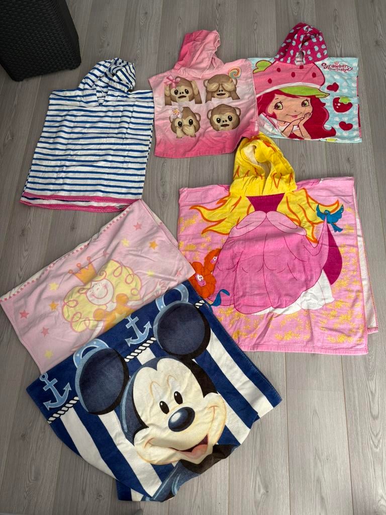 Poncho handdoeken / strandlakens, Ophalen of Verzenden, Gebruikt, Jongen of Meisje, Zwem-accessoire