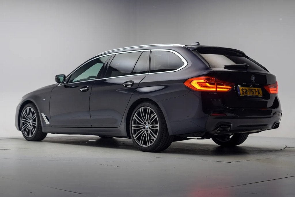 BMW 5 Serie Touring 520i M Sport High Executive Aut. [ Panor, Automaat, Achterwielaandrijving, Gebruikt, 4 cilinders