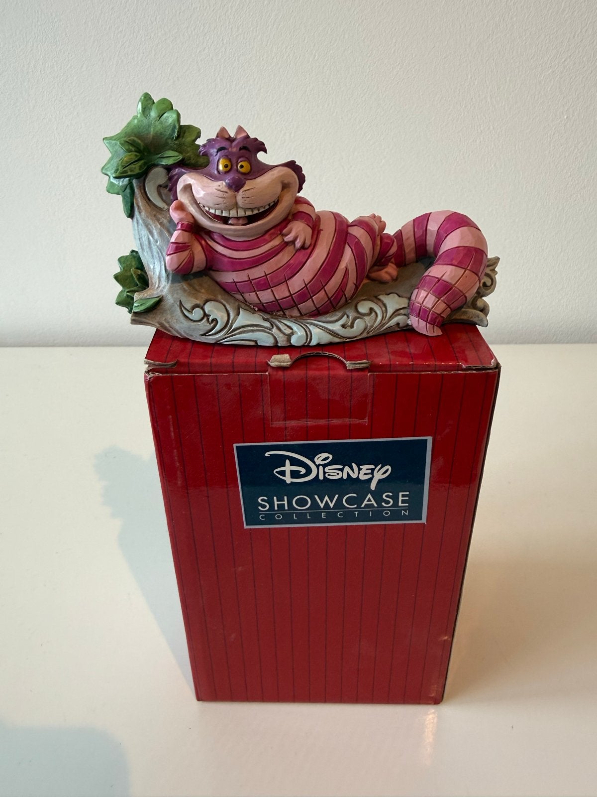 Disney Showcase Cheshire Cat Beeldje - Alice in Wonderland, Ophalen of Verzenden, Overige figuren, Zo goed als nieuw, Beeldje of Figuurtje