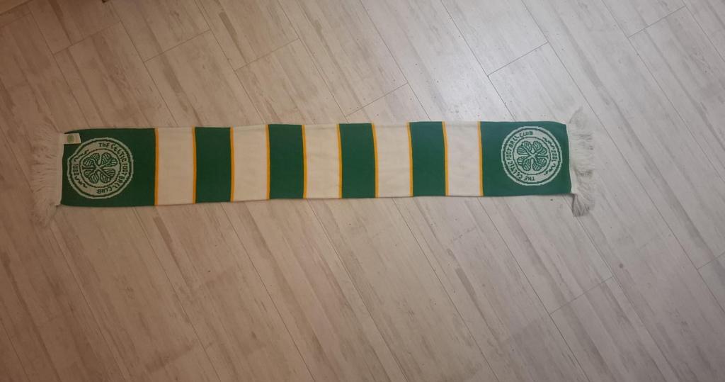 Celtic sjaal, Ophalen of Verzenden, Zo goed als nieuw, Buitenlandse clubs, Vaantje of Sjaal