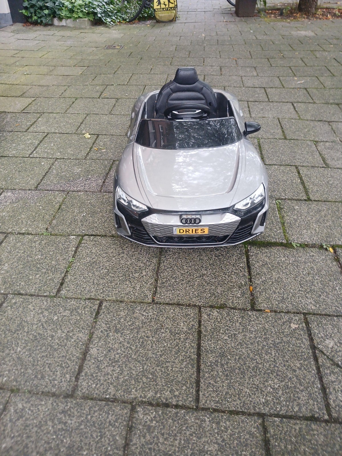 Audi E-Tron GT Kinderauto - Elektrisch, Zo goed als nieuw
