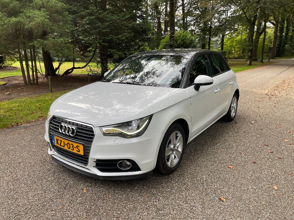 Audi A1 1.2 Tfsi Sportback / 130Dkm / Airco / Top, Auto's, Voorwielaandrijving, A1, Euro 6, Wit