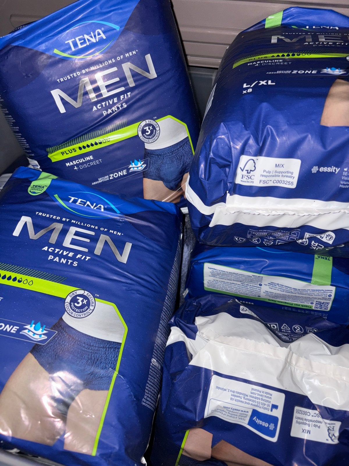 10 pakken tena men l/xl ongeopend, Ophalen, Nieuw