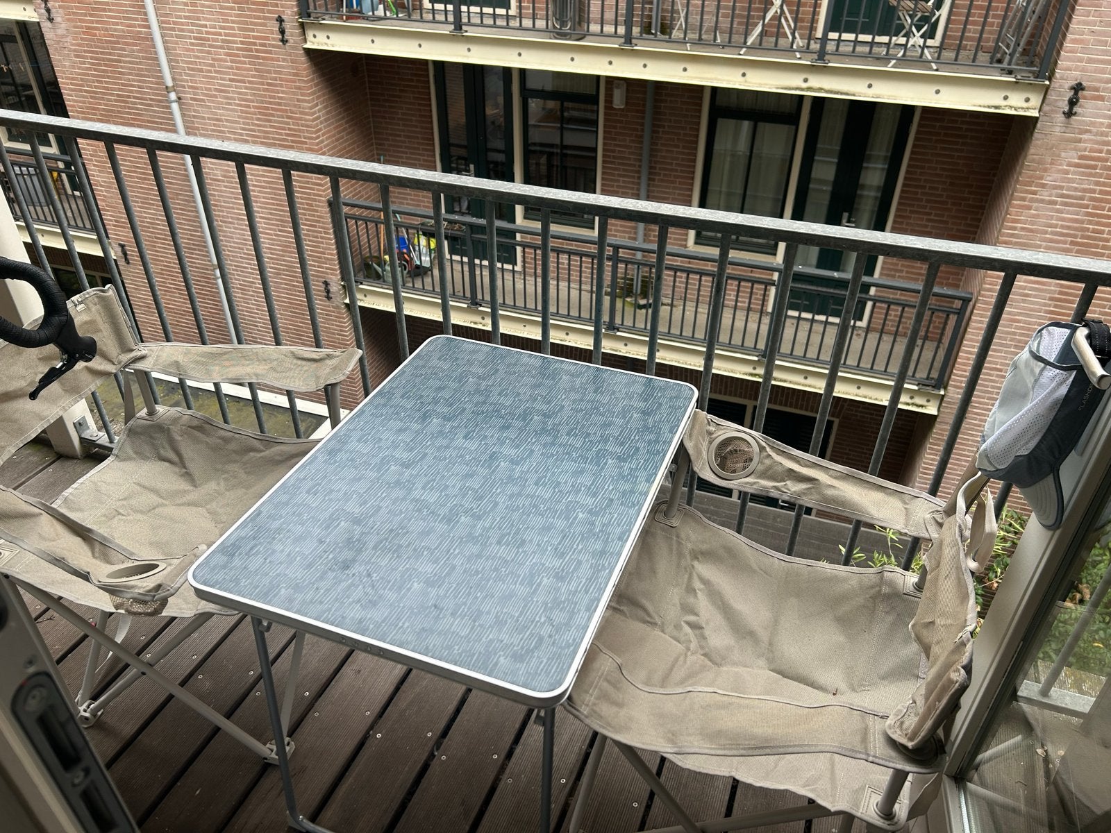 Campingtafel met twee stoelen, Ophalen, Gebruikt, Campingtafel