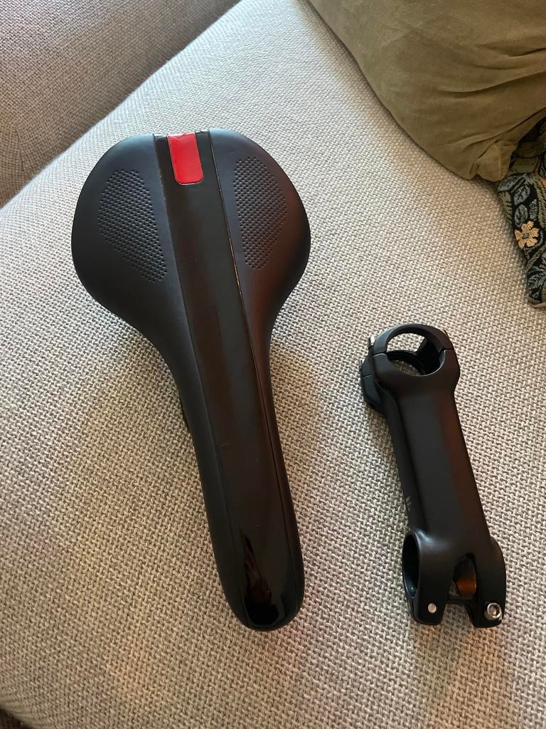 Heren Racefiets Zadel BMC, Fietsen en Brommers, Fietsonderdelen, Kunststof, Ophalen of Verzenden, Zo goed als nieuw, Zadel