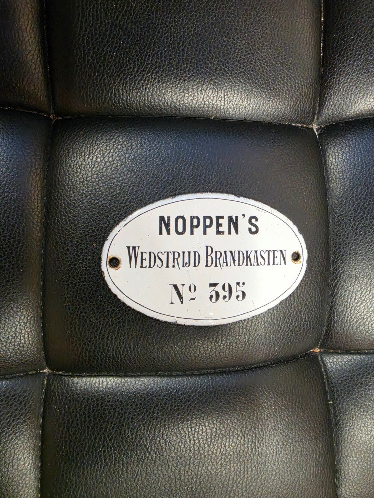 Noppen Brandkast emaille deurpostje, Verzamelen, Ophalen of Verzenden, Gebruikt, Reclamebord