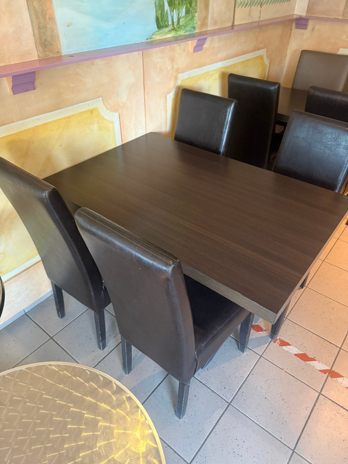 9 tafels en 32 stoelen in nette staat 4 barkrukken en, Ophalen, Gebruikt, Meubilair