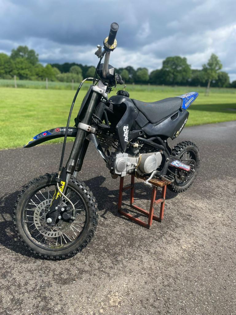 Stomp pitbike 140cc, Fietsen en Brommers, Minibikes, Midibikes en Pitbikes, Gebruikt, Pitbike, Schijfrem, Ophalen