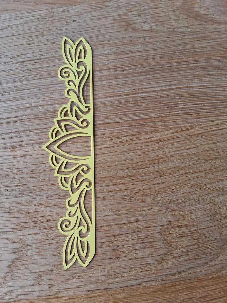 Decoratieve borduur/snijmal - Bloemmotief, Hobby en Vrije tijd, Knutselen, Nieuw, Gereedschap of Toebehoren, Geschikt voor karton